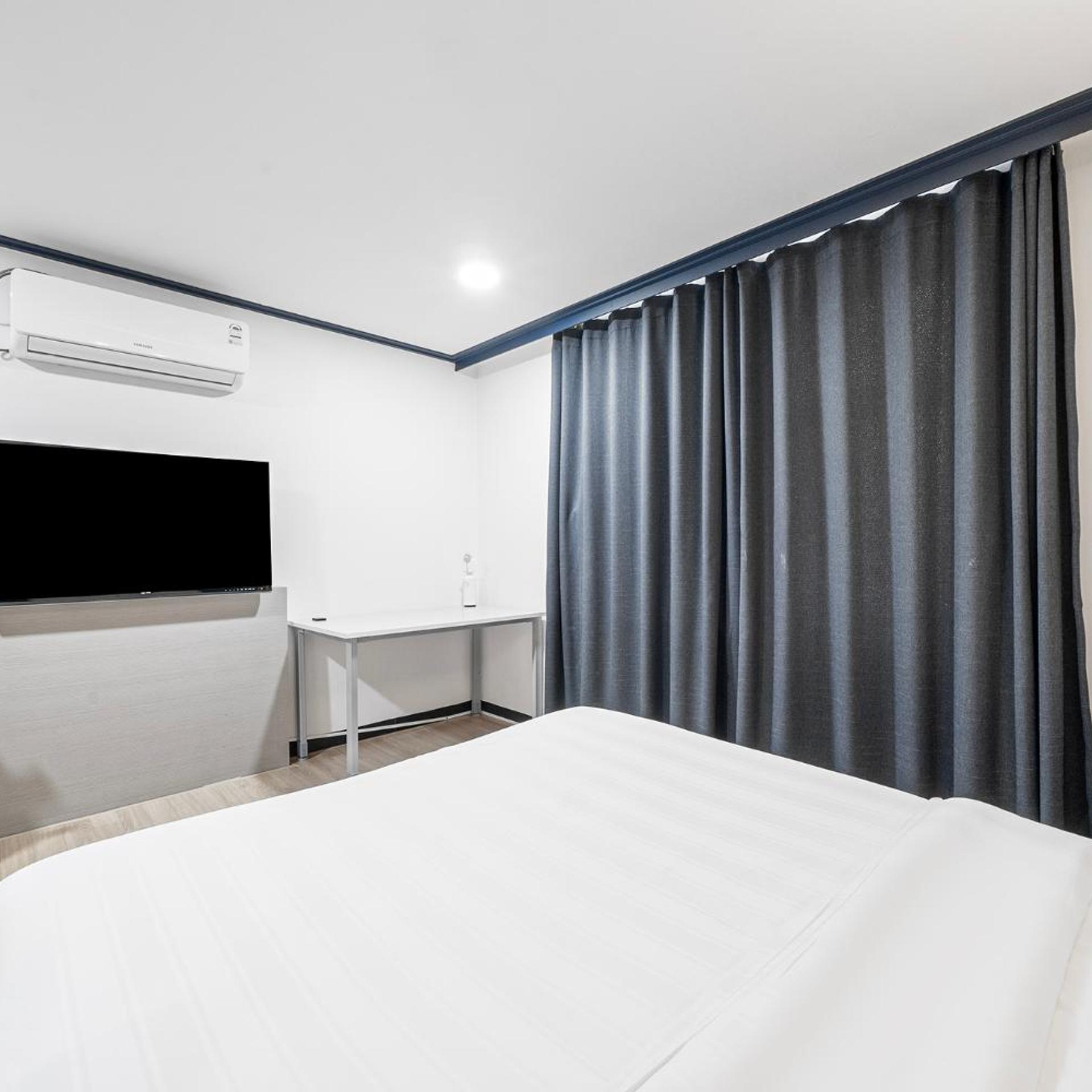Noblesse Hotel 30/100