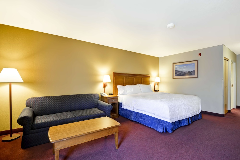 Hampton Inn Bozeman Mt 7/42