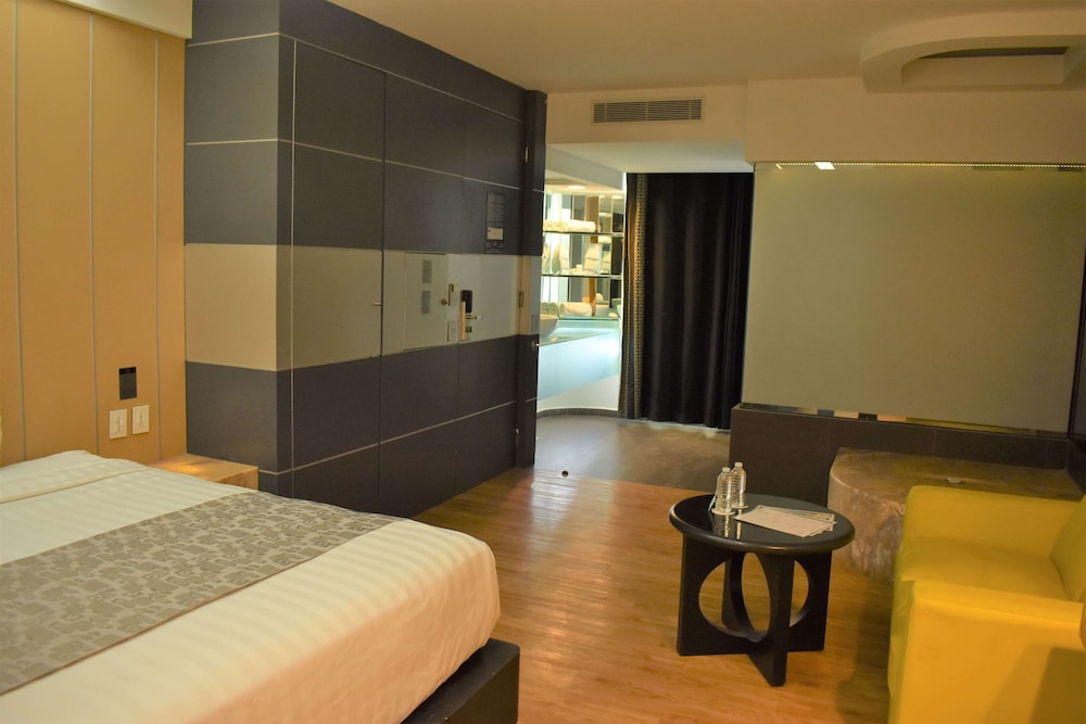 Ramada by Wyndham Mexico City Santa Fe 13/55