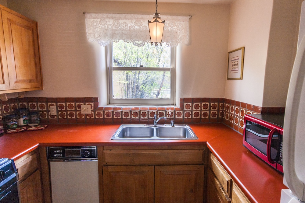 Pueblo Bonito Bed And Breakfast Inn 69/70