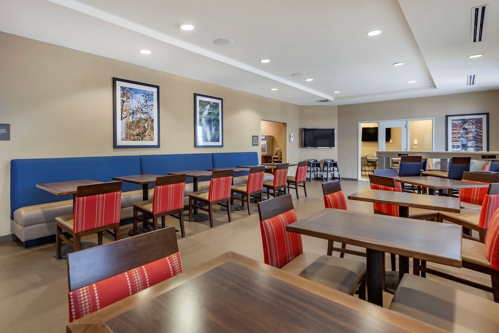 Comfort Inn & Suites Sidney I-80 31/49