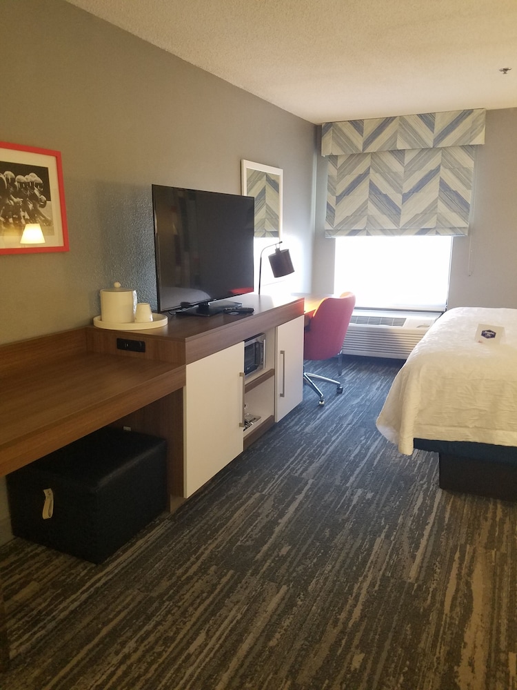 Hampton Inn Kansas City/Blue Springs 12/36
