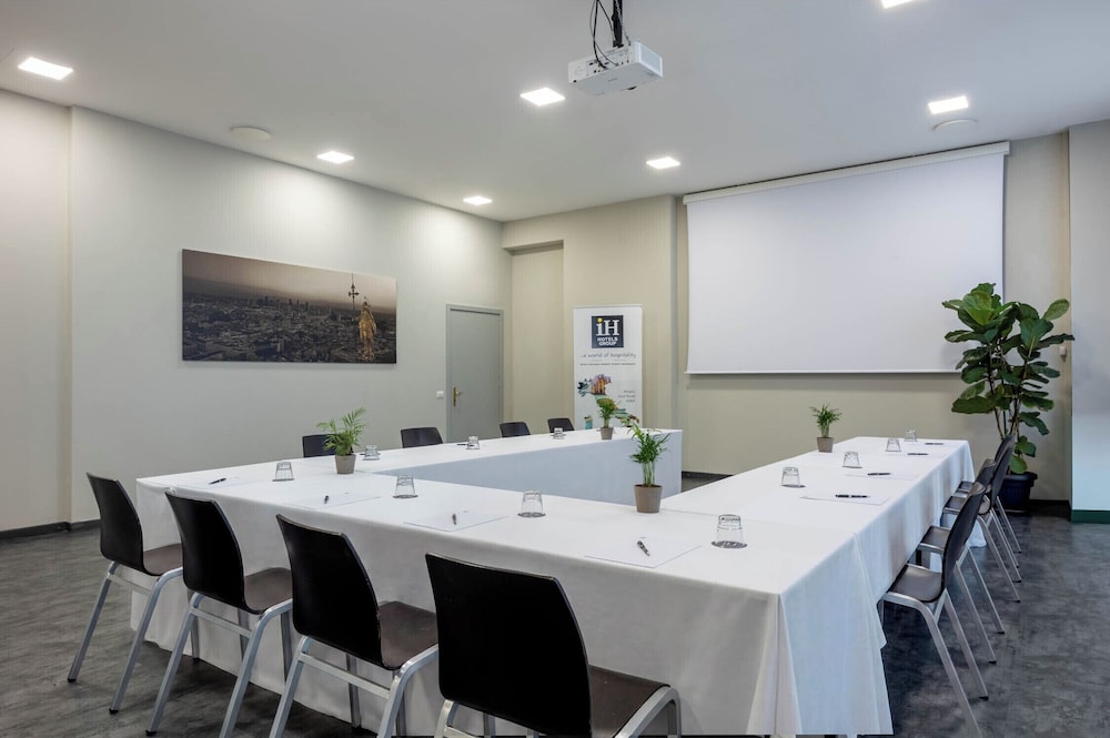 iH Hotels Milano Lorenteggio 47/61