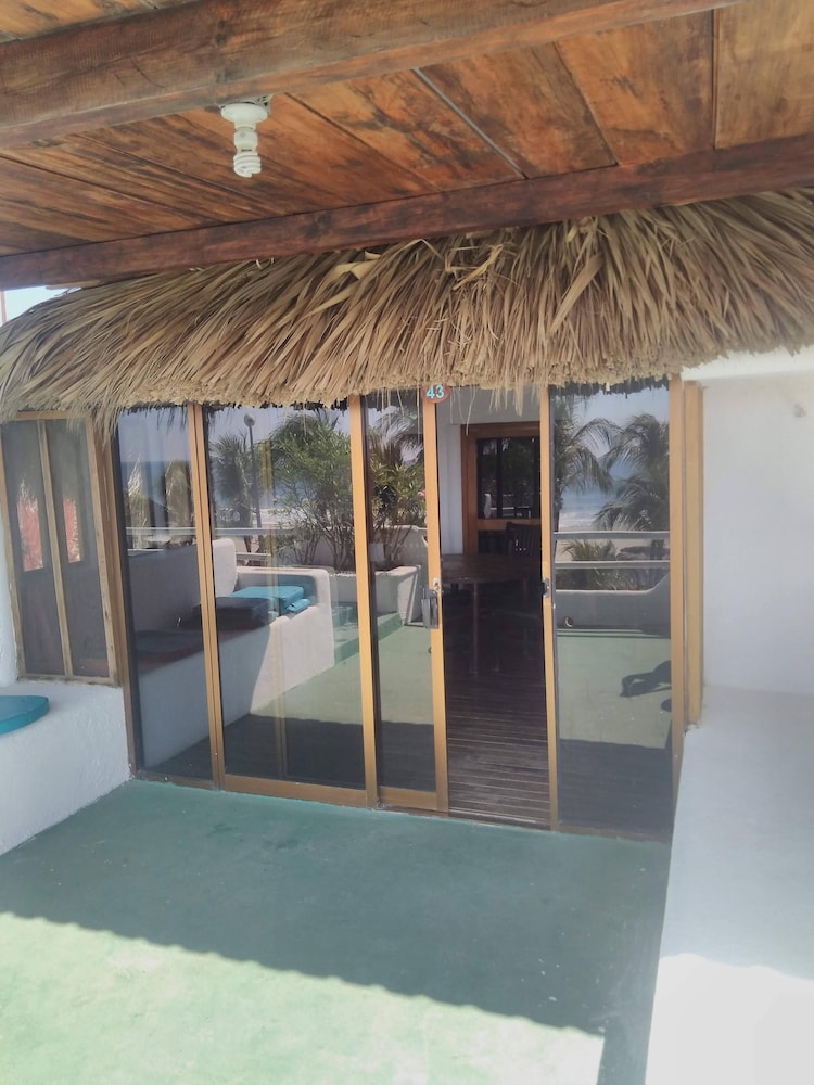 Hotel y Bungalows Acuario 31/60