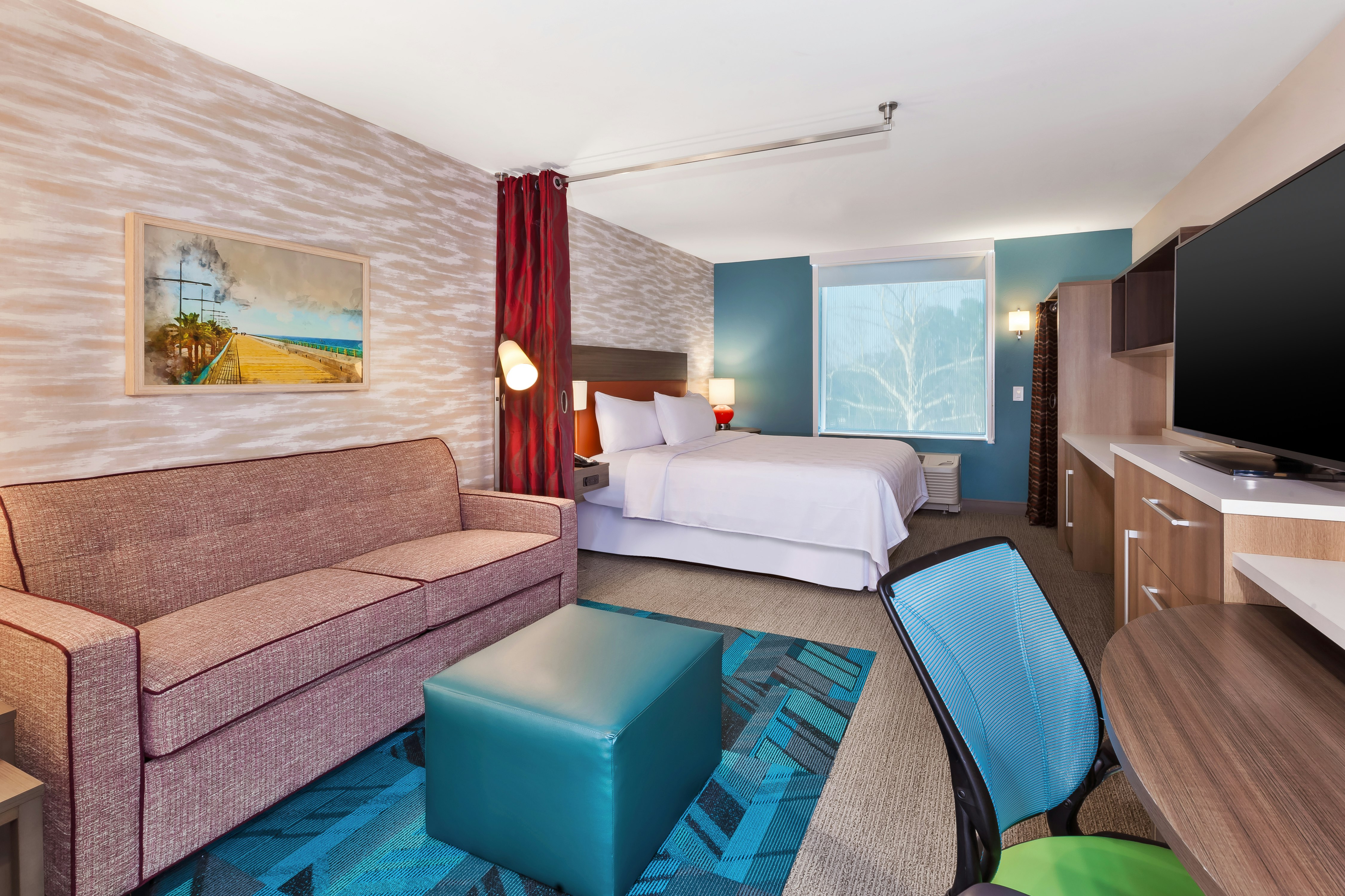 STUDIO, SUITE, KING BED
