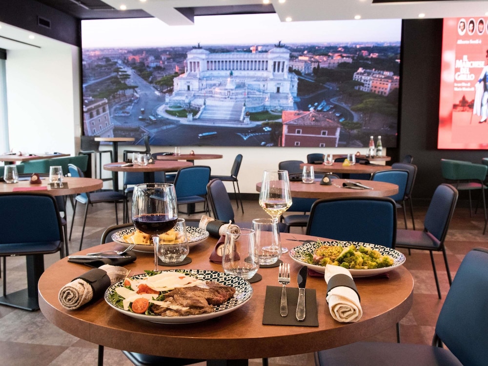 Mercure Roma Cinecitta 51/66