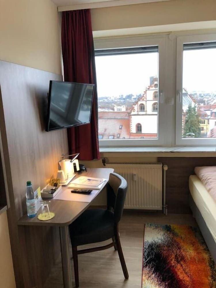 Hotel Peterchens Mondfahrt 36/36