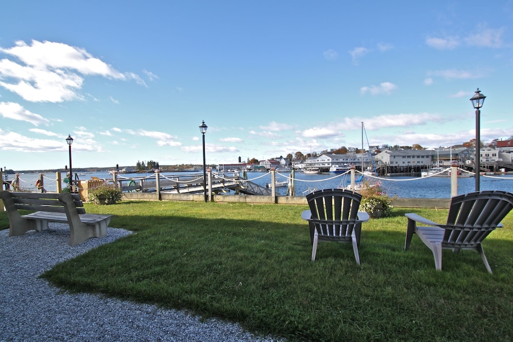 Boothbay Harbor Inn 51/69