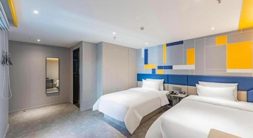 7 Days Inn (Guangzhou Yangji Metro Station) 33/45