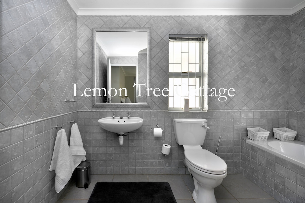 Lemon Tree Cottage 35/39
