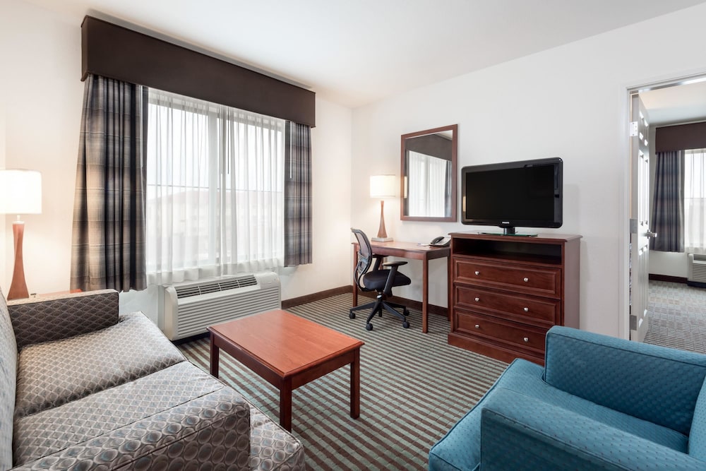 Baymont By Wyndham Denver International Airport 22/38