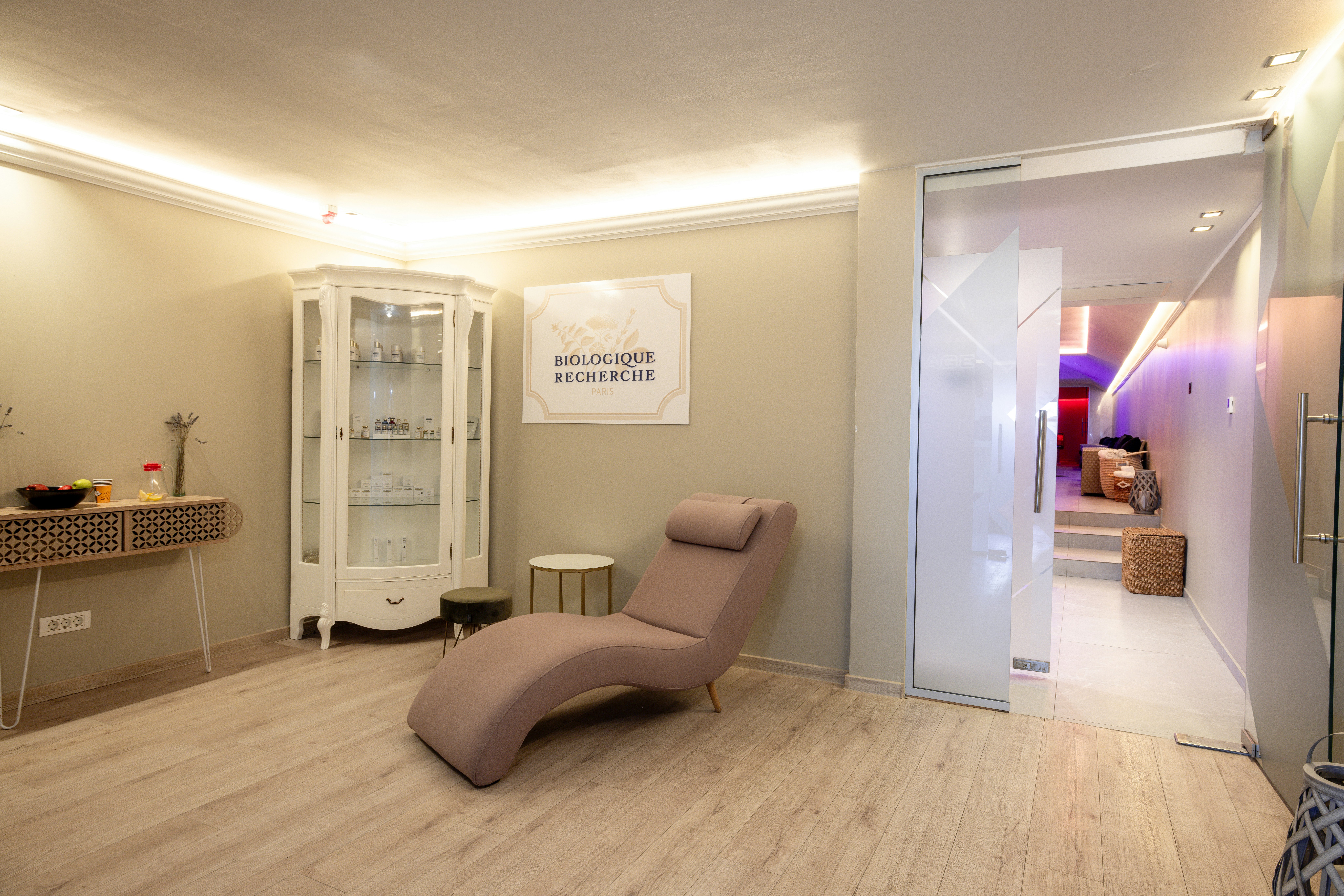 Tresor Le Palais Timisoara, Curio Collection by Hilton 41/61