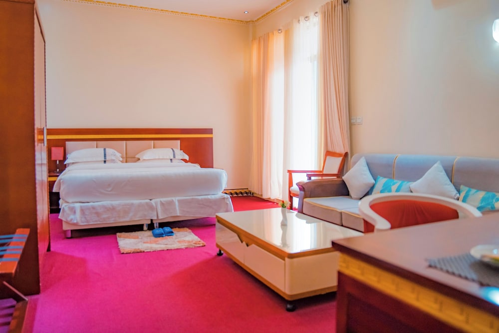 Dove Hotel 18/49