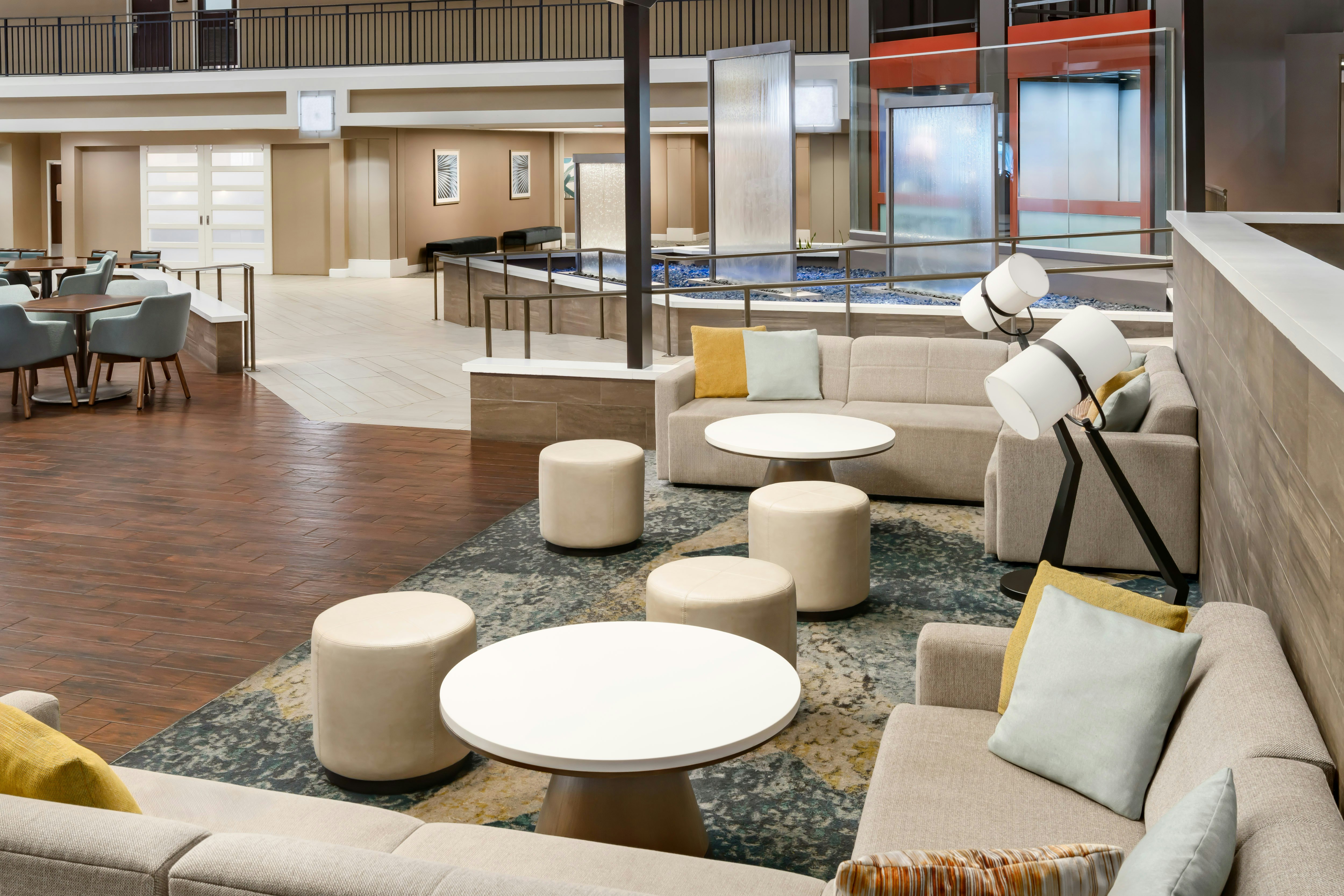Embassy Suites by Hilton Orlando Lake Buena Vista Resort 58/100