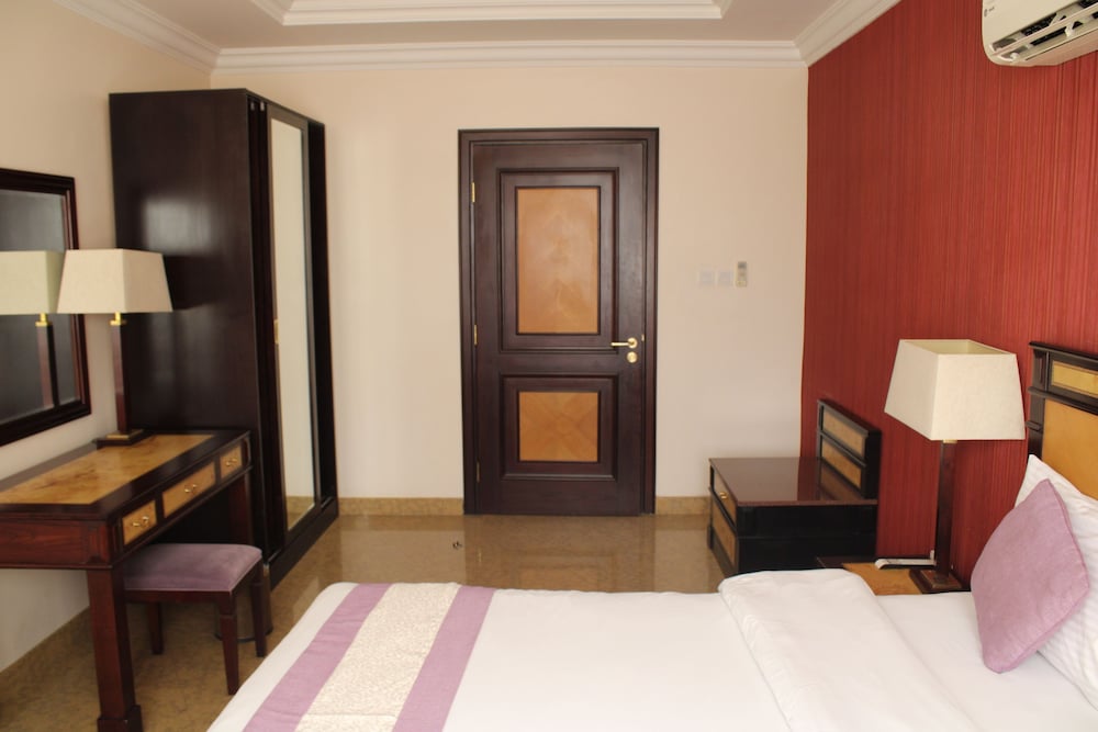 Garden Hotel 20/49