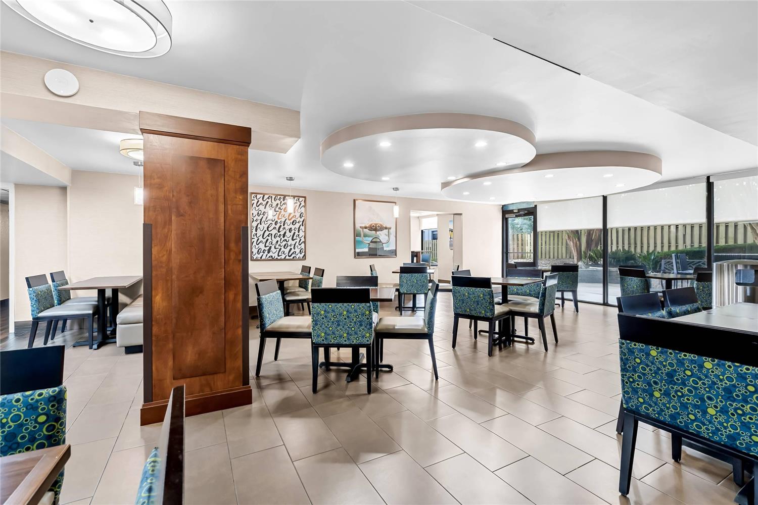 Comfort Inn University Wilmington NC 15/27
