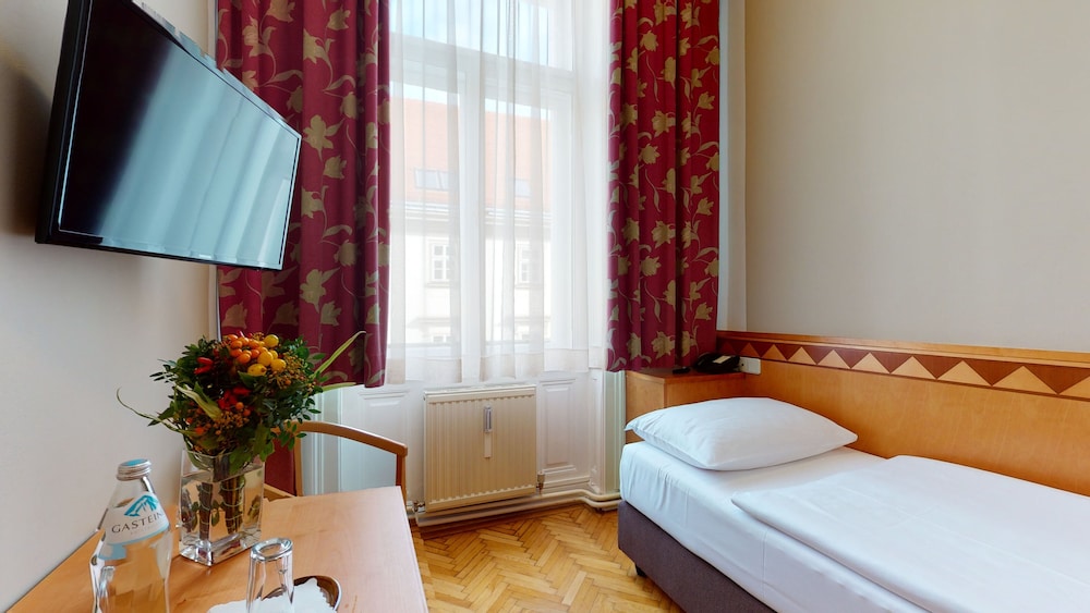 Hotel Post 26/56