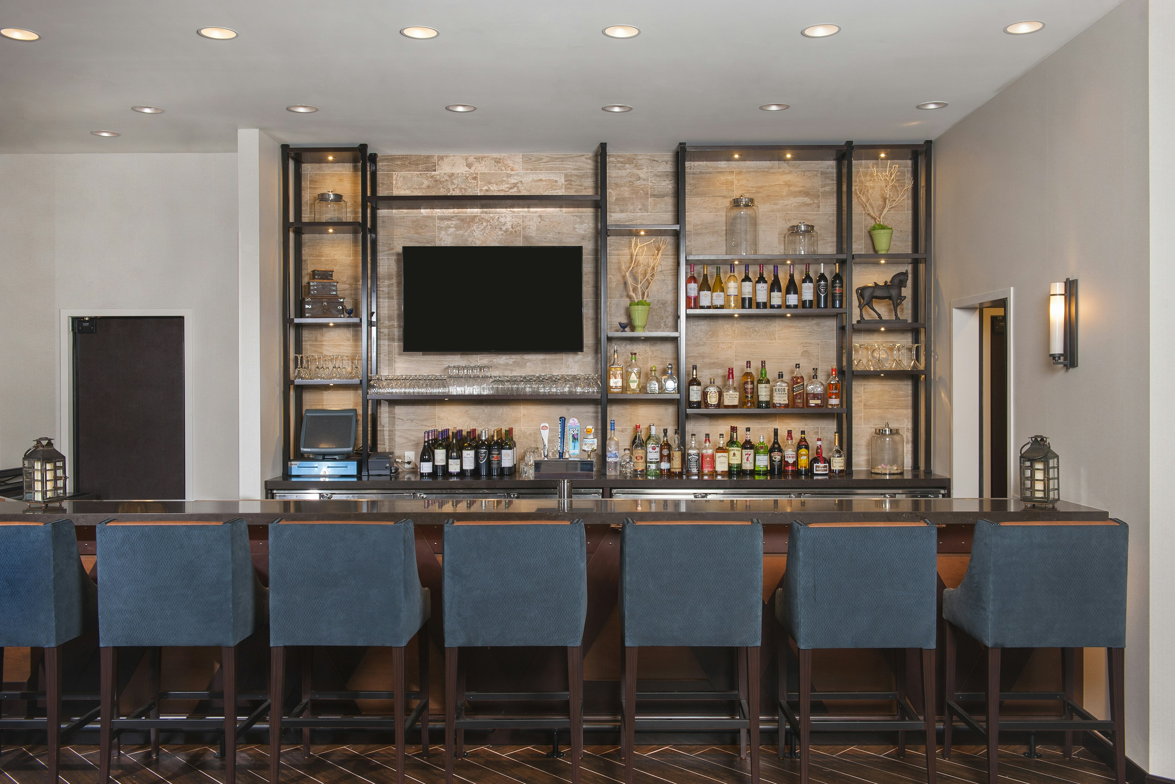 Hilton Garden Inn Burbank Downtown 9/17