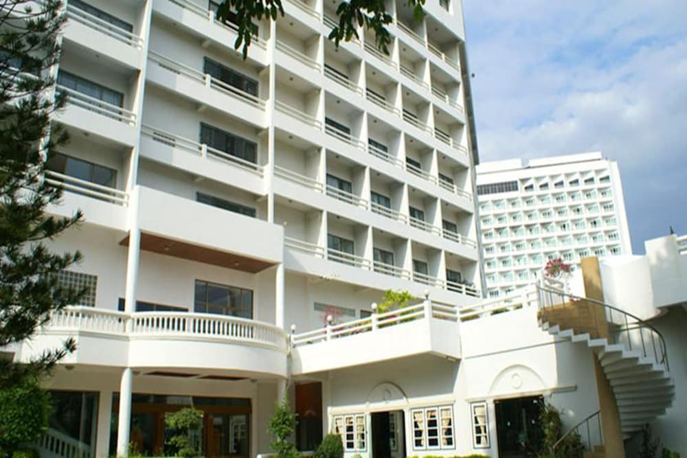 Royal Palace Hotel 5/66