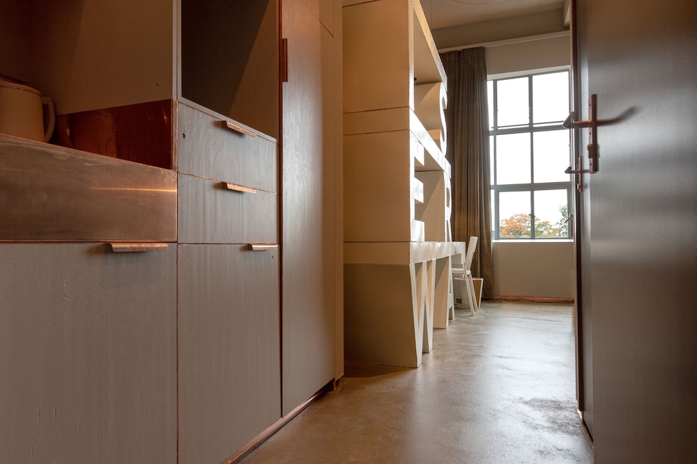 Hotel Piet Hein Eek 46/50