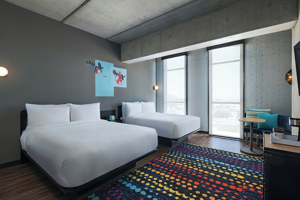 Aloft, 2 Queen Beds