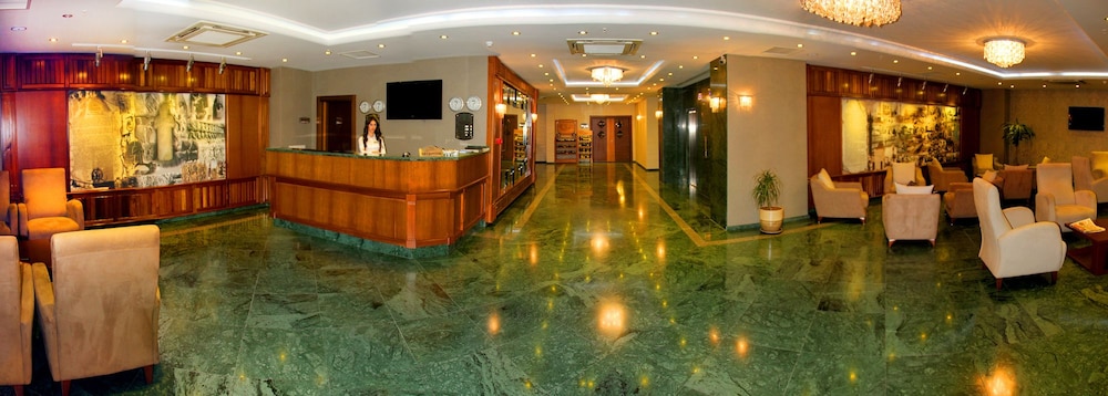 Adanava Hotel 4/50