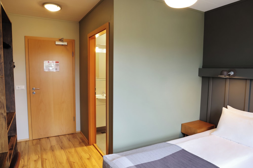 Fosshotel Hellnar 14/64