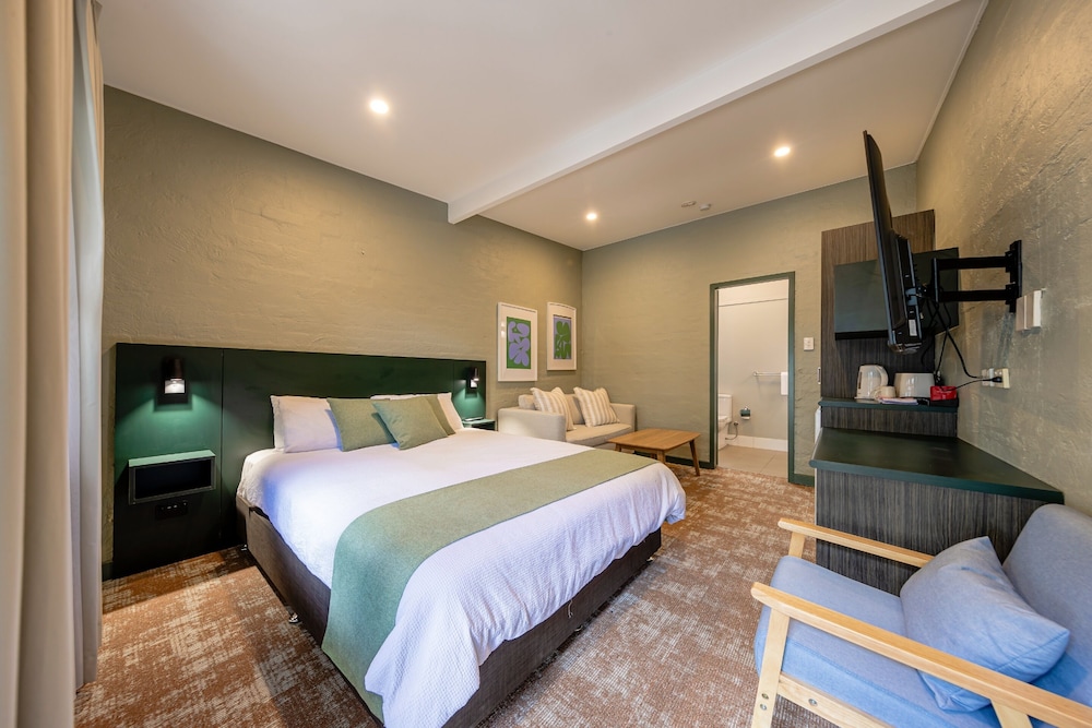 Everton Park Hotel 7/31