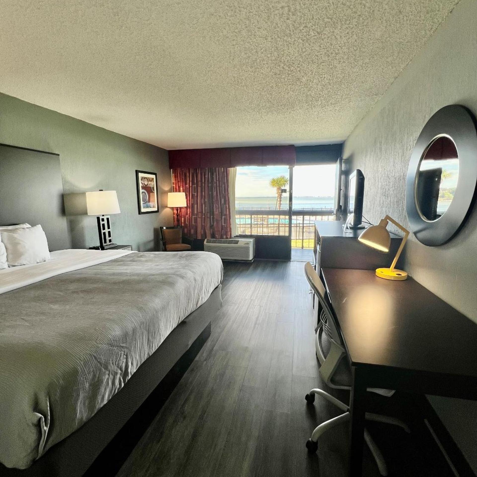 Room, King Bed, with View