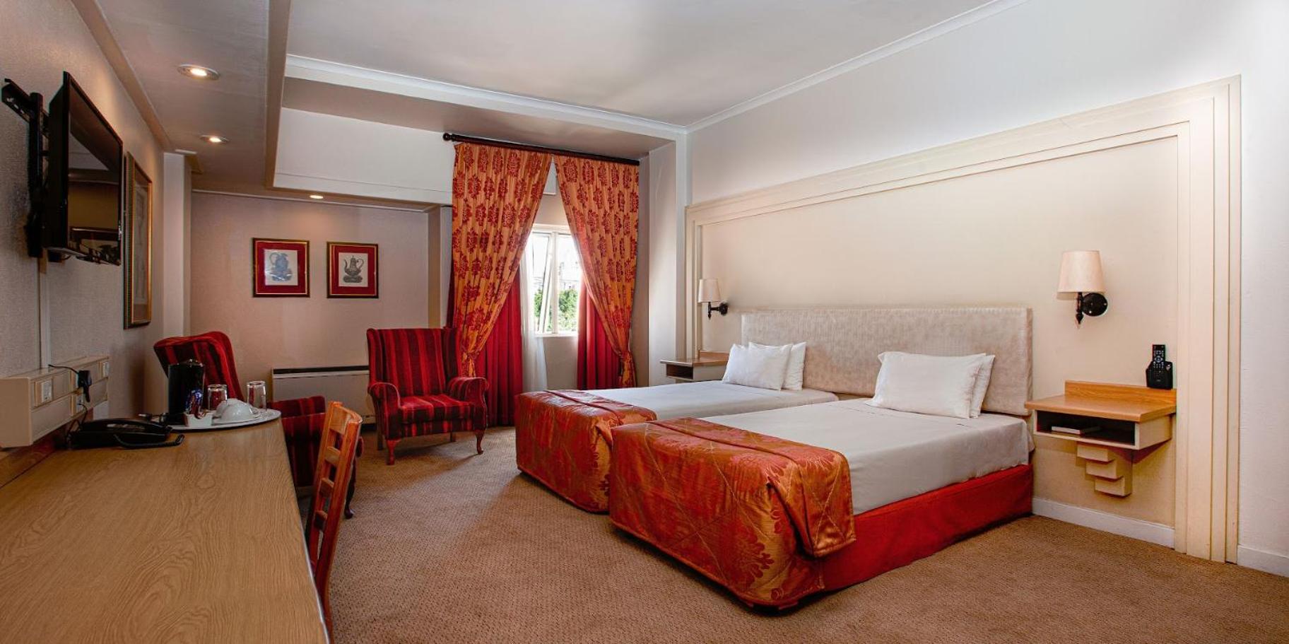 Luxury, Twin Beds, Double and Twin Beds