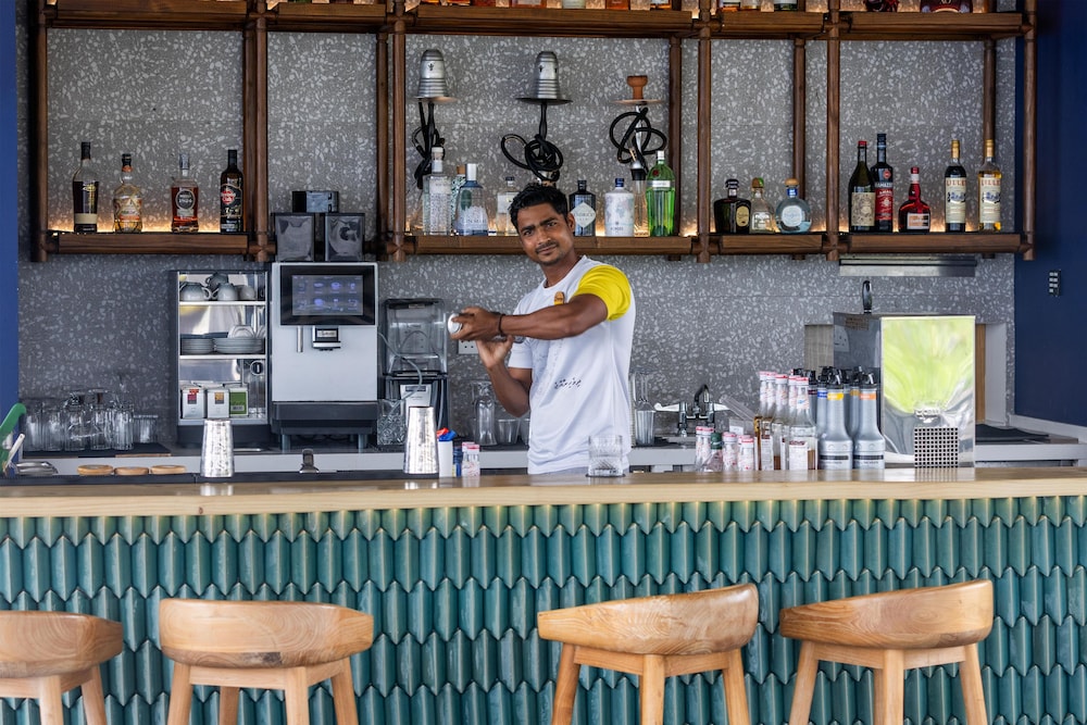 Avani+ Fares Maldives Resort 147/164