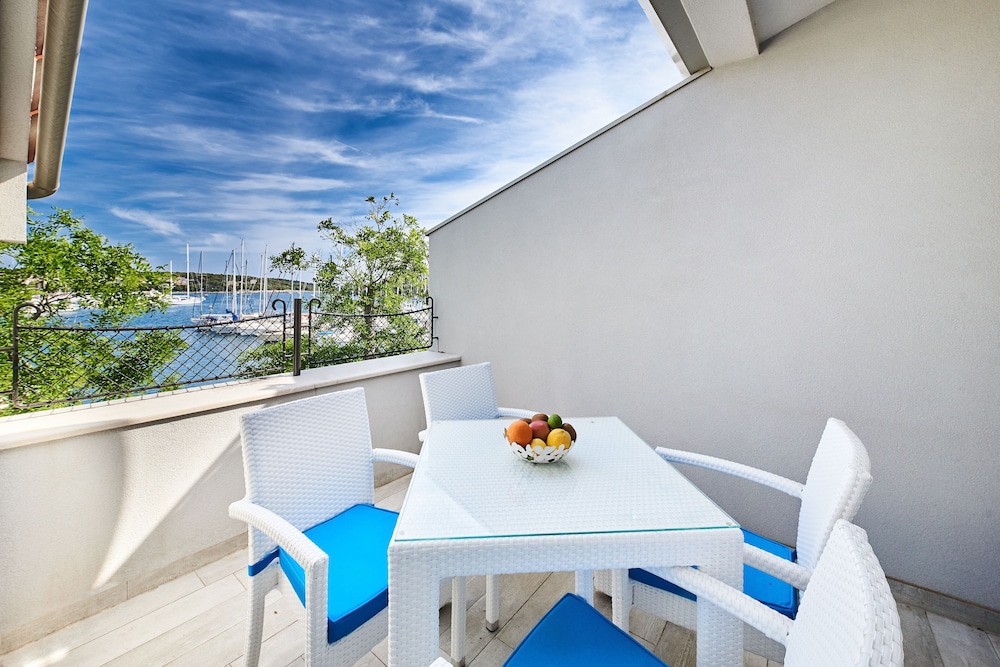 Ribarska Koliba Resort 54/75