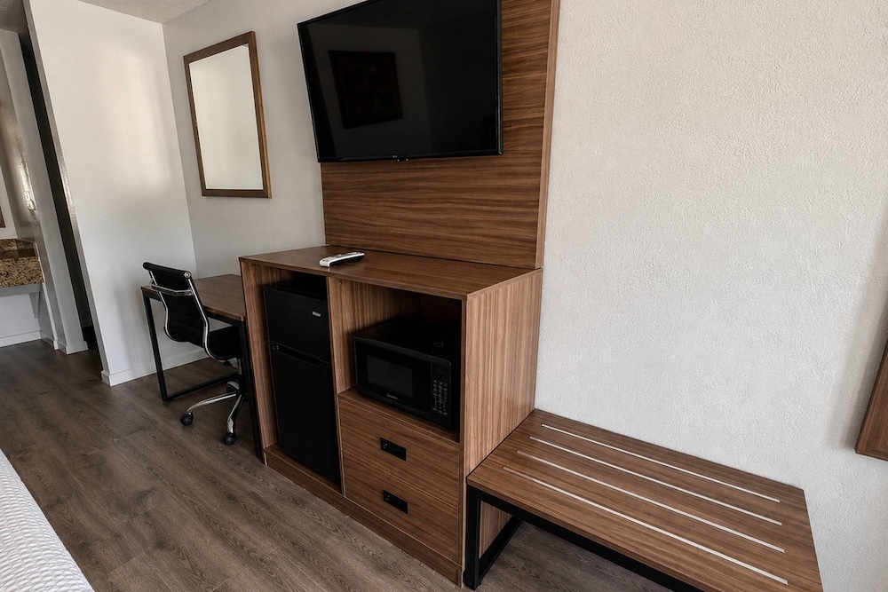 Budget Inn of Jasper 23/27