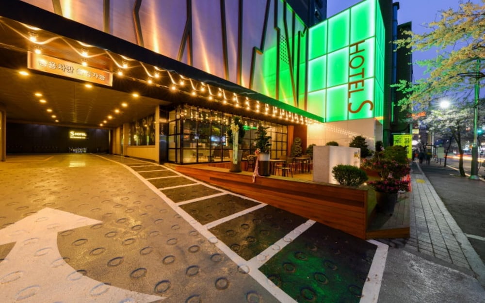 Life Style S Hotel 26/27