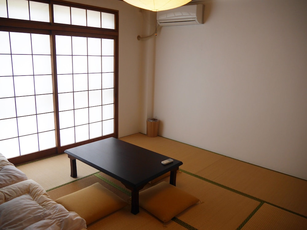 J-Hoppers Lake Biwa Guesthouse - Hostel 33/61