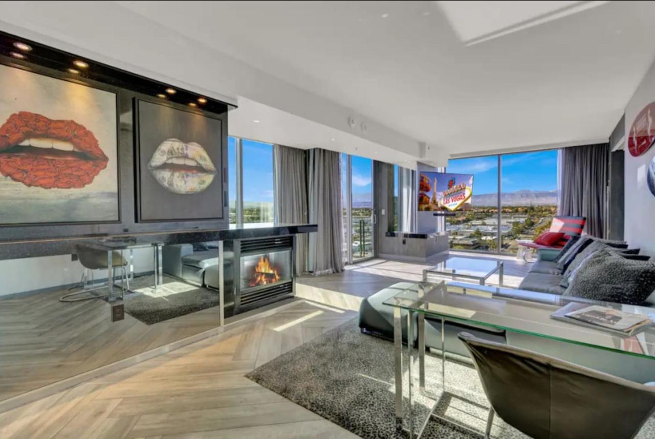 The Adele Palazzo Suite at Palms Place 16/23