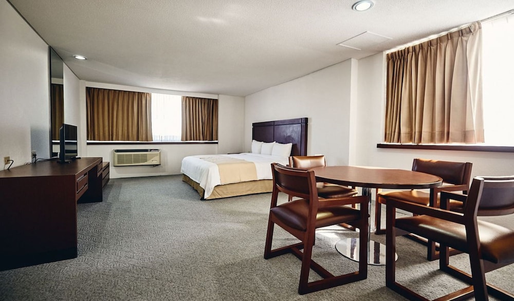 Del Prado Hotel 28/69