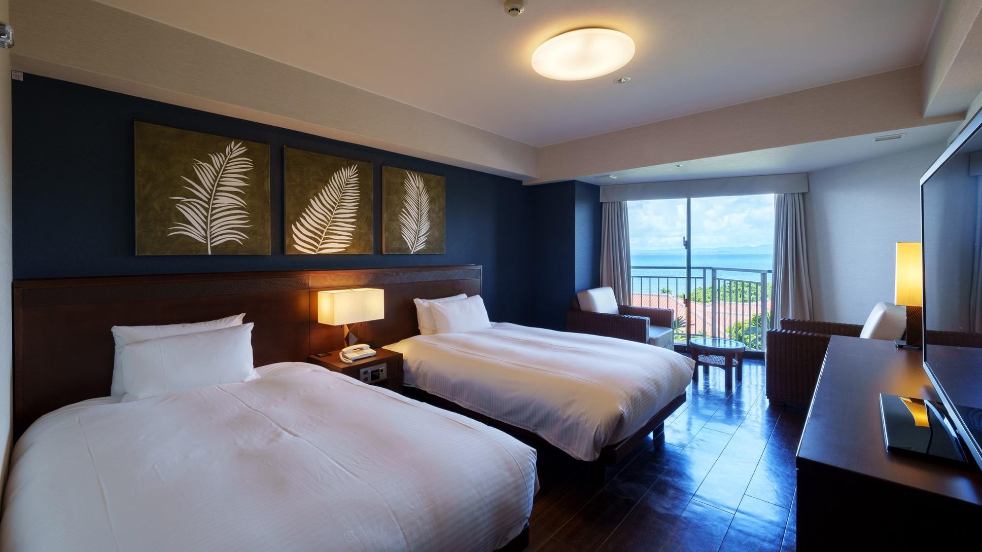 Universal, Twin Beds