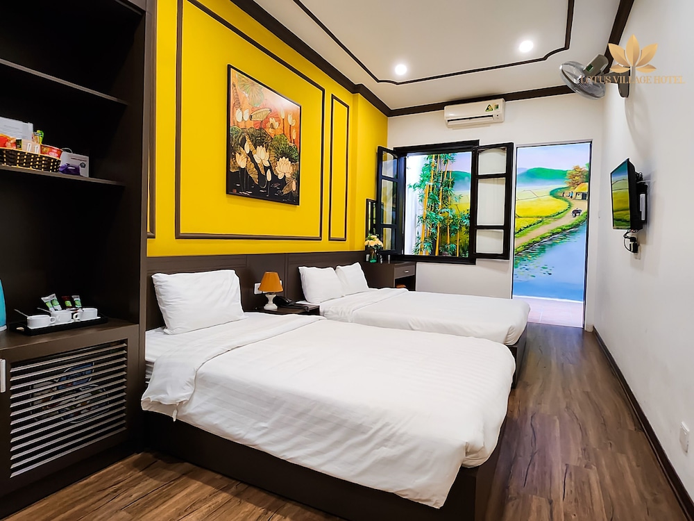 Hanoi Buddy Inn & Travel 7/99