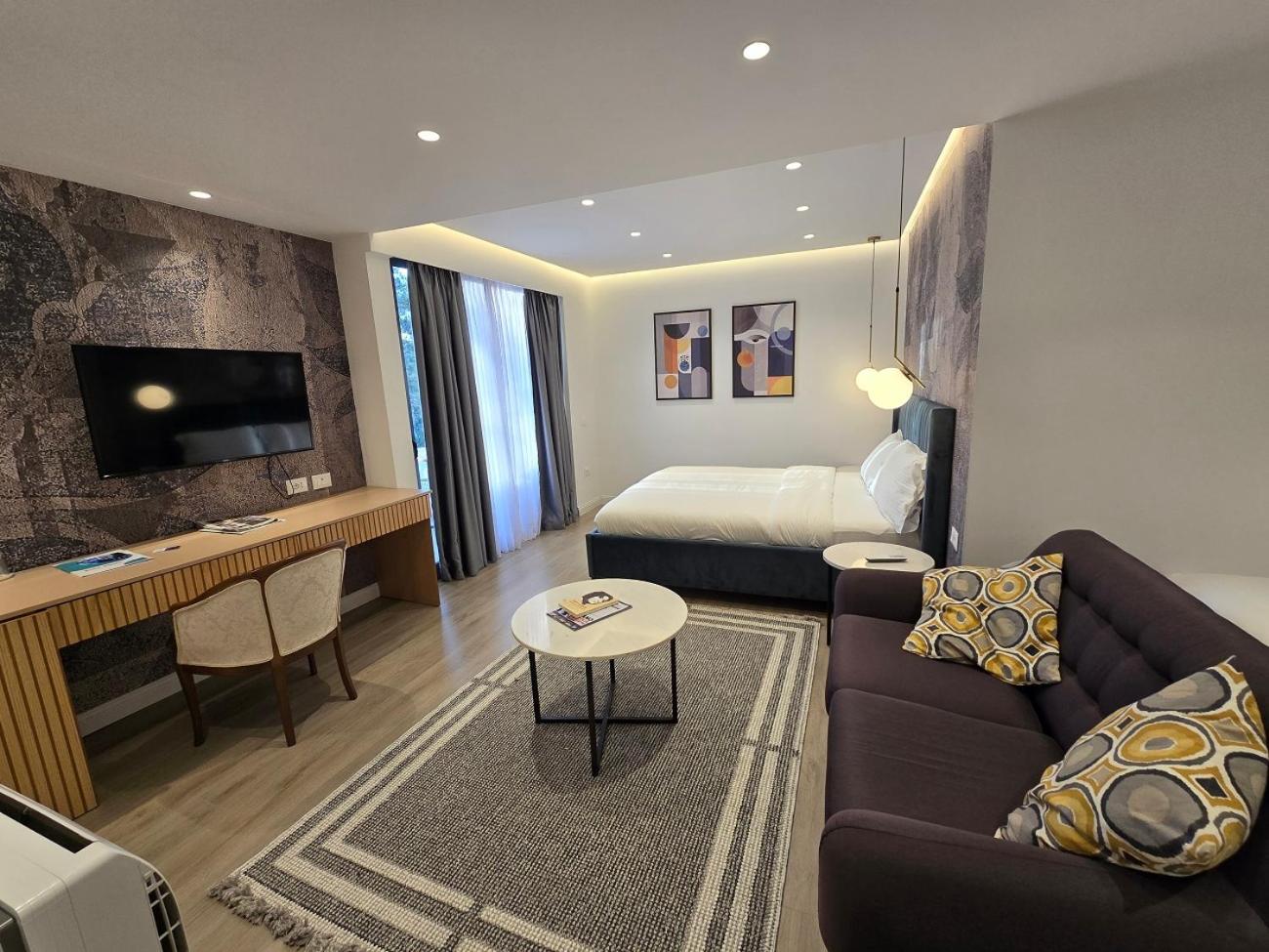 Perla Hotel 40/61