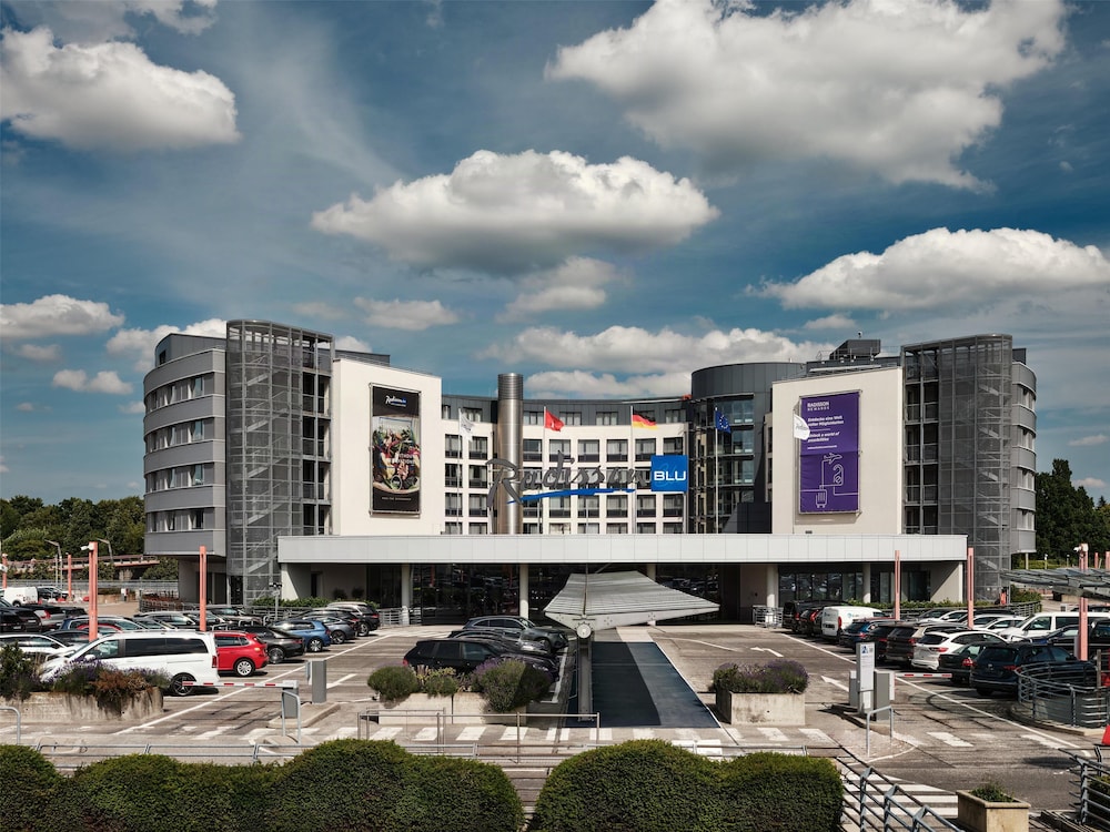 Radisson Blu Hotel, Hamburg Airport 63/66