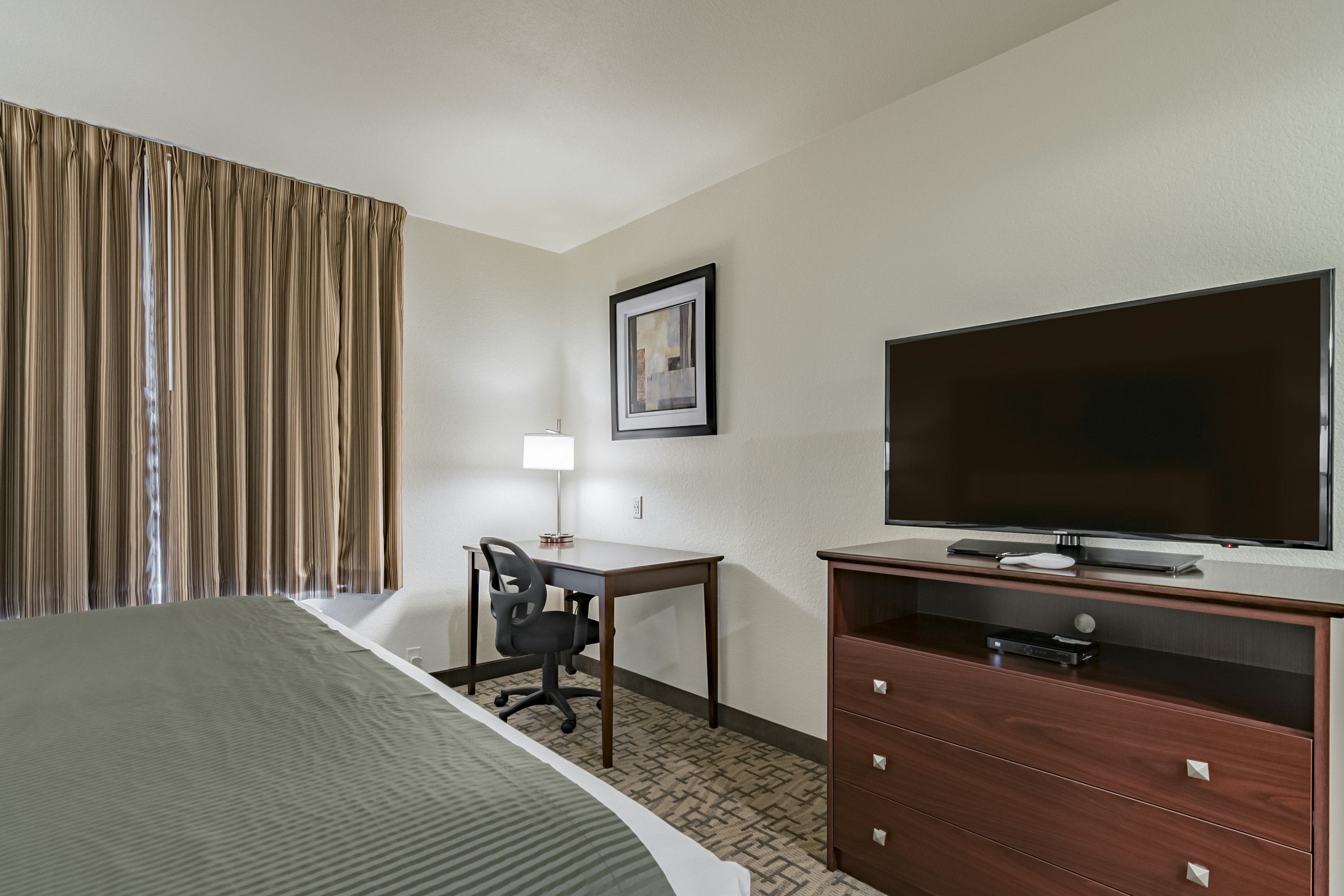 Cobblestone Inn and Suites Lamoni 50/50