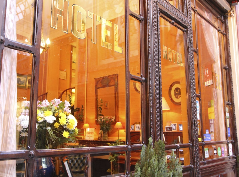 Hôtel Chopin 2/65