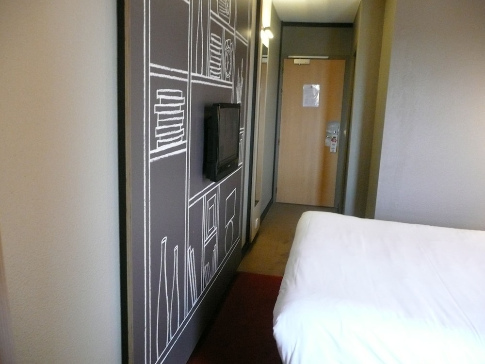 Ibis Saint Brieuc Yffiniac 26/68