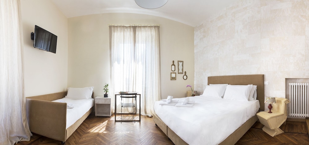 Salotto Monti 19/49