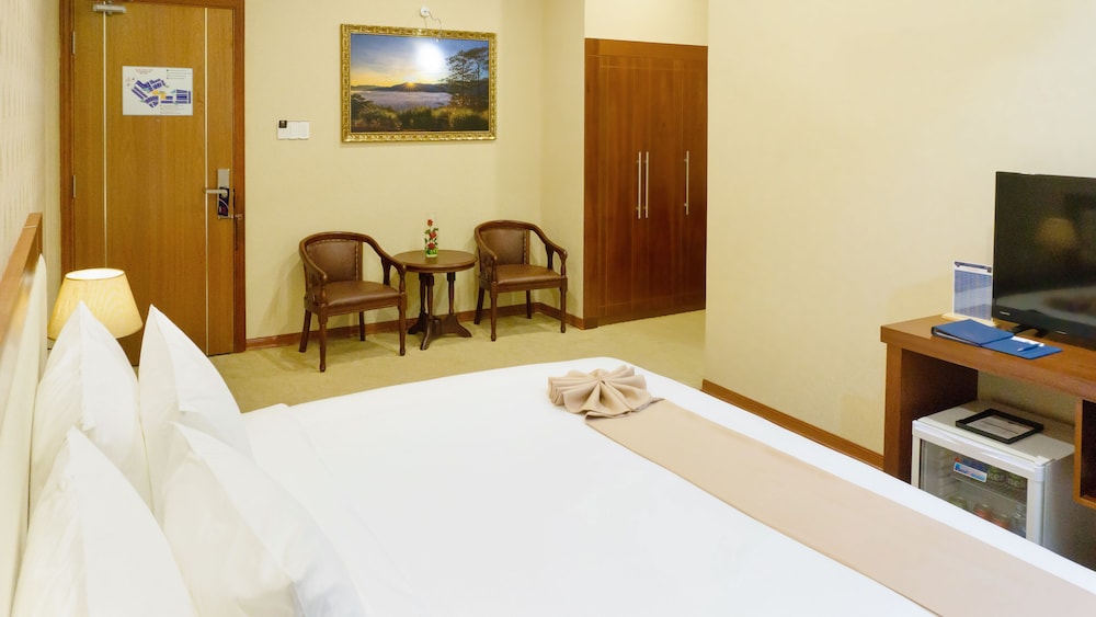 Ladalat Hotel 35/80