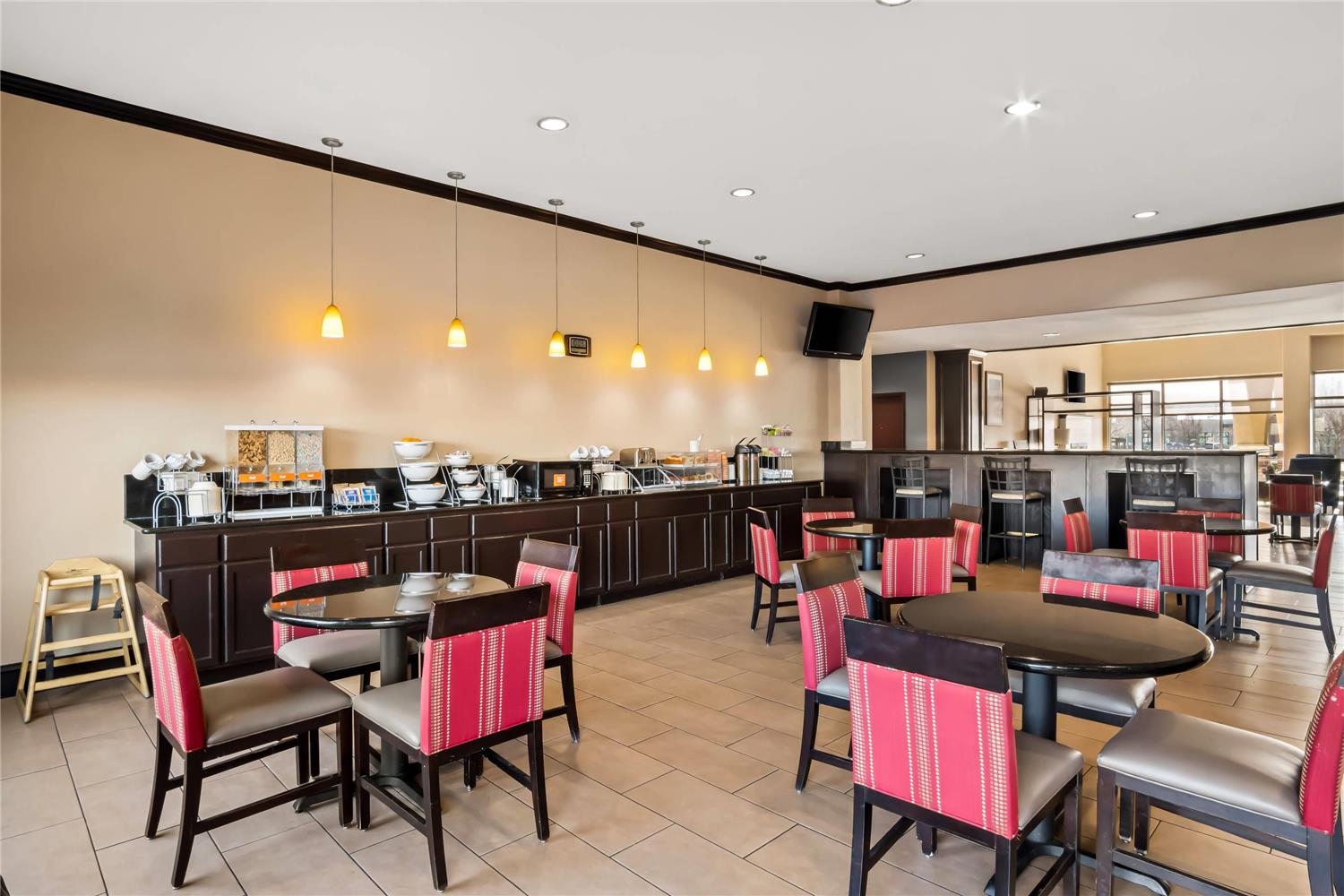 Comfort Suites Waxahachie - Dallas 14/18