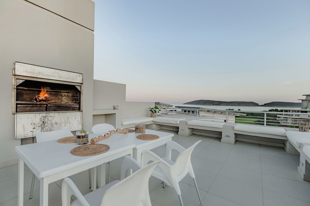 Cottage Pie Villa by Robberg in GEORGE
