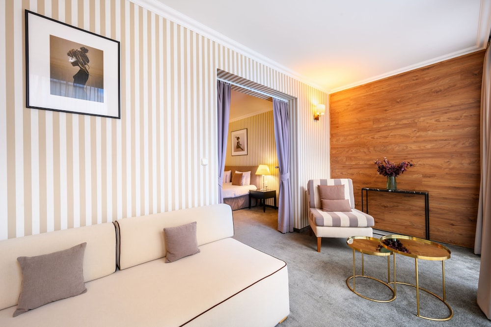 Ambra Hotel 43/61