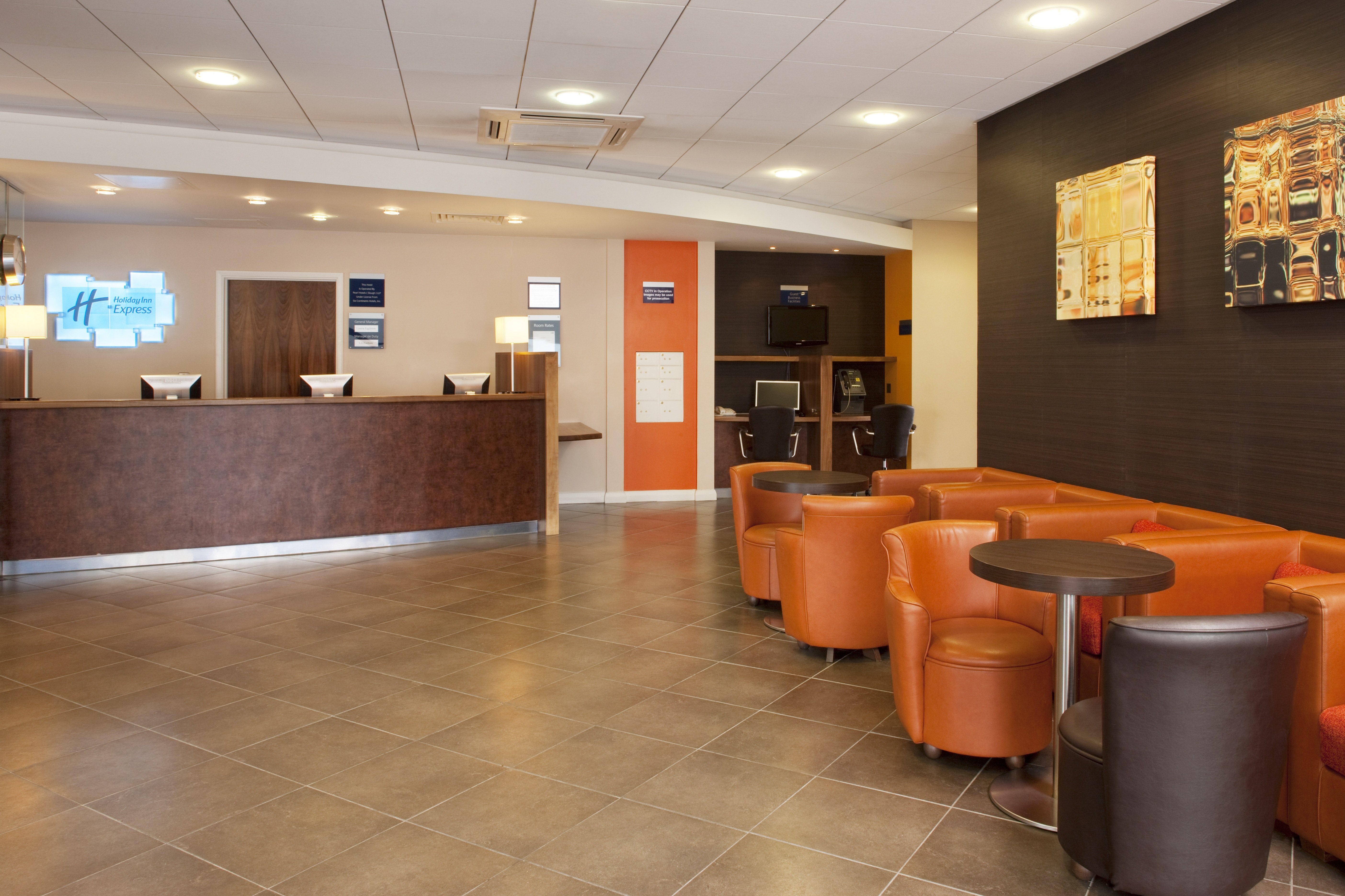 Holiday Inn Express Slough 7/16